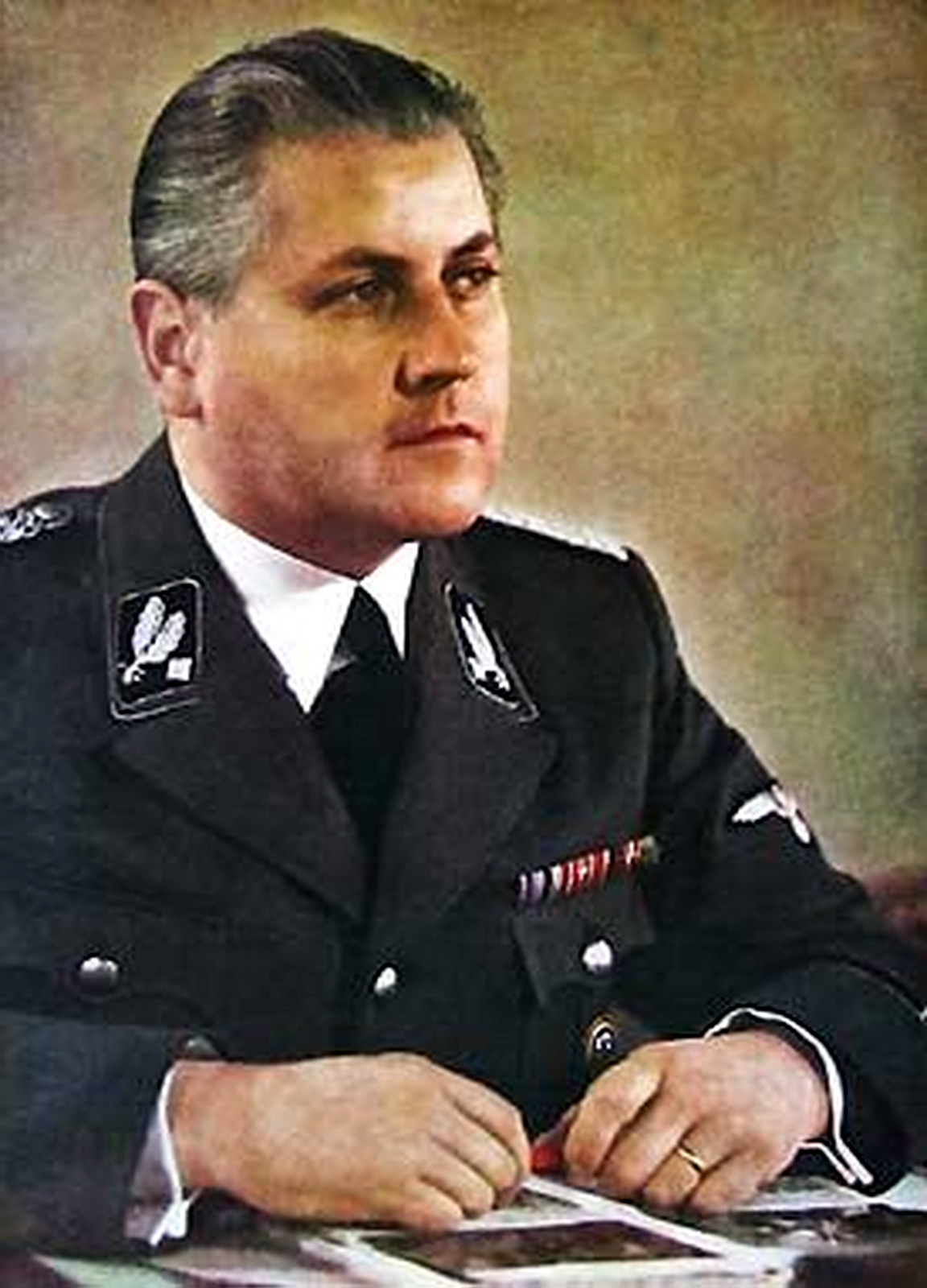 World War II in Color: SS-Brigadeführer Leopold Gutterer